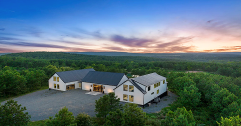 The Picture-Perfect Open-Air Villa Airbnb In Oklahoma Is Perfect For A Getaway